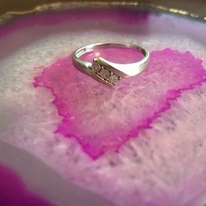 Diamond accent ring size 7